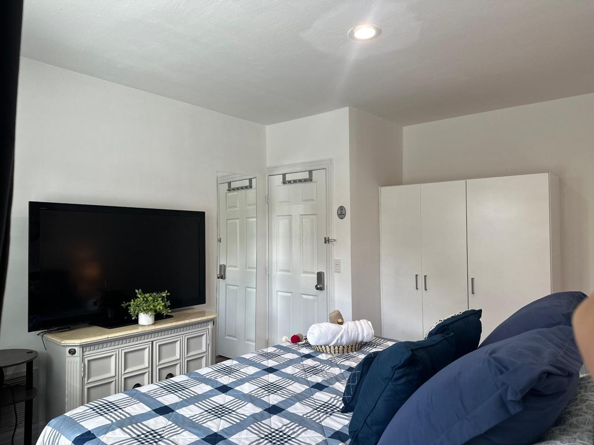 Cozy Private bedrooms Kitchen Wifi Englewood Buitenkant foto